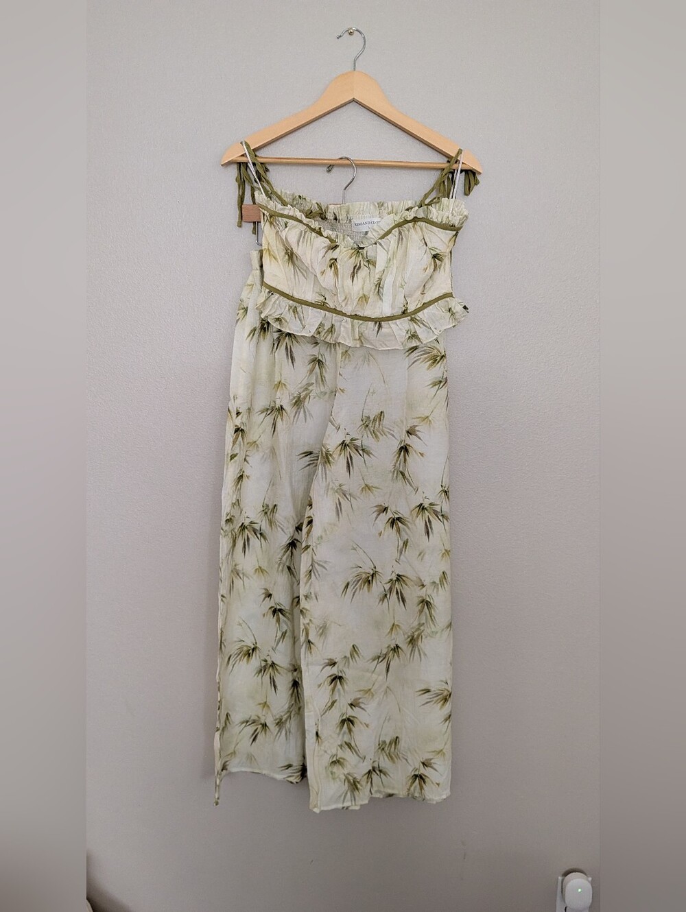 Boutique Floral Print Wide-Leg Jumpsuit in Light Green